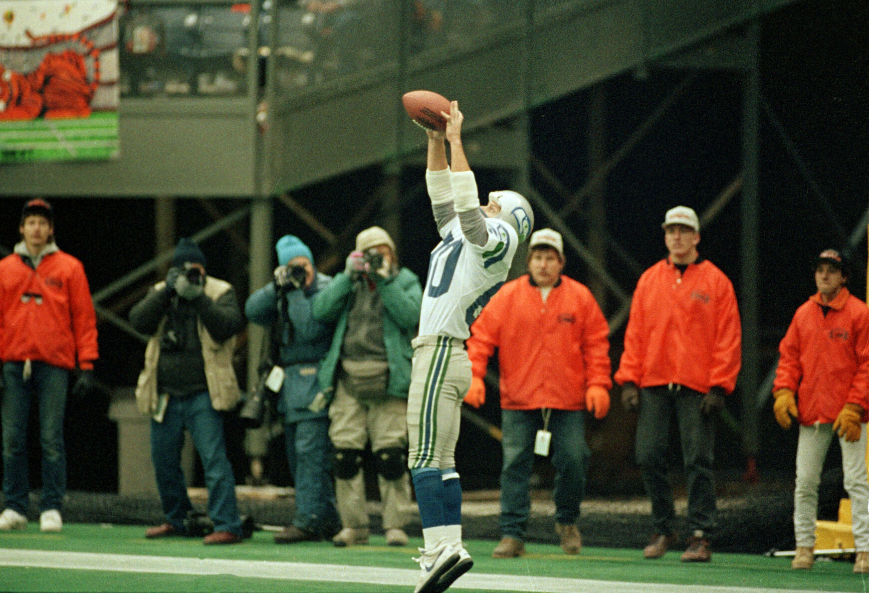 1989: Seattle’s Steve Largent makes his NFL record 100th touchdown catch